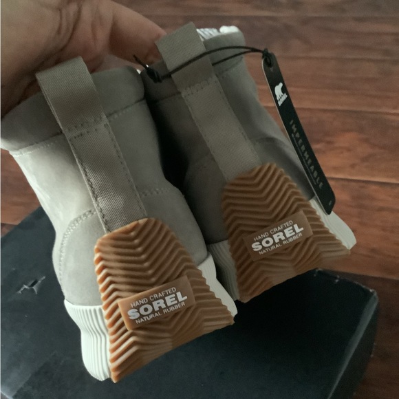 SOREL OUT N ABOUT PLUS MID BOOTIES - NEW❣️ - Picture 9 of 14